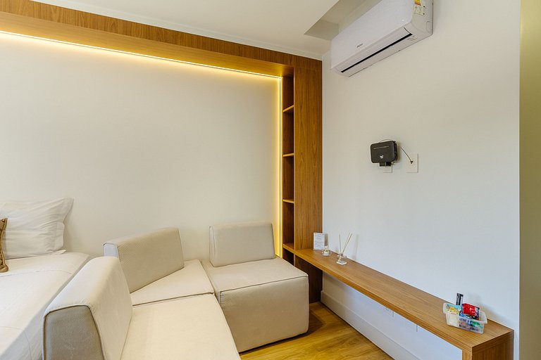 High-end studio with terrace and pool - 520