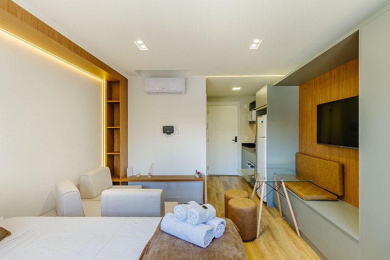 High-end studio with terrace and pool - 520