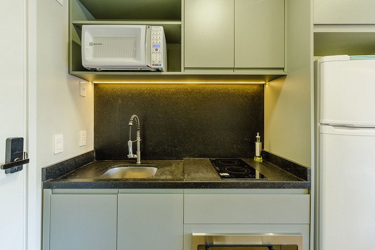 High-end studio with terrace and pool - 520