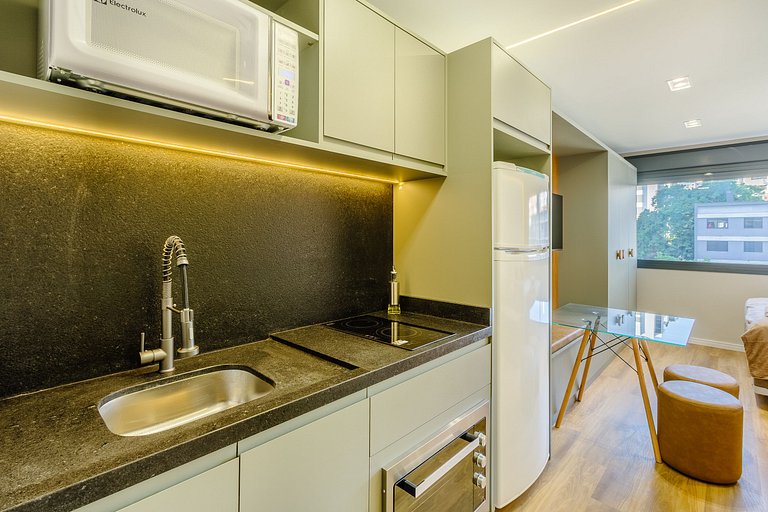 High-end studio with terrace and pool - 520