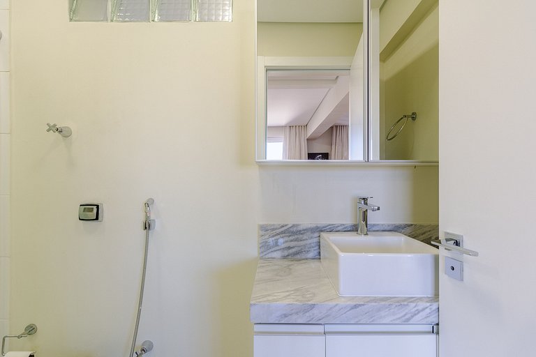 Apartamento com 1 dorm e Linda Vista para o Parcão