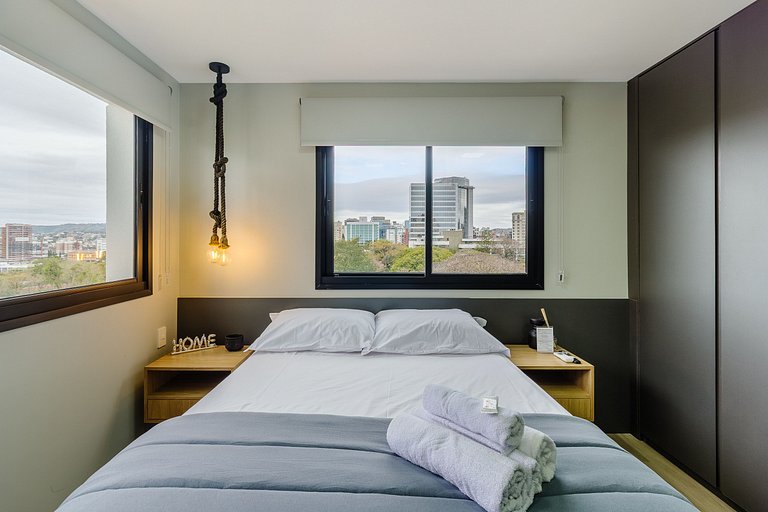 Novíssimo flat decorado com vista! - 1102B