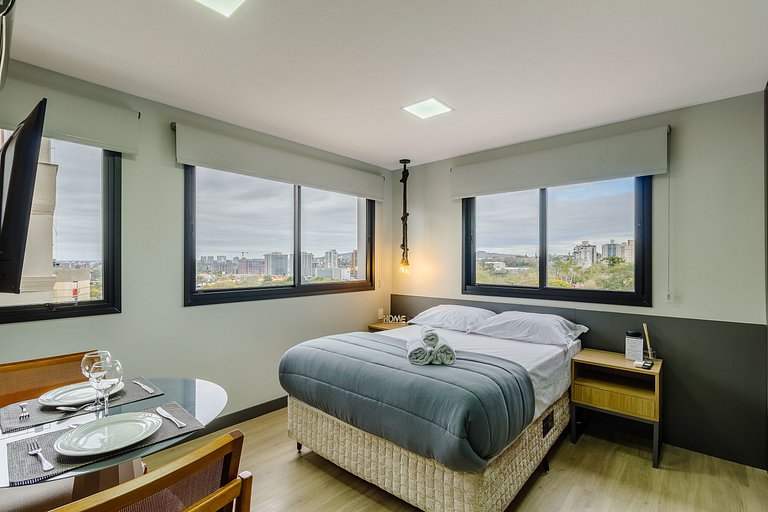 Novíssimo flat decorado com vista! - 1102B