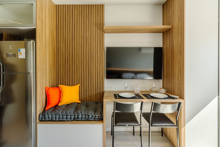 Studio com Piscina, Academia e Coworking 315