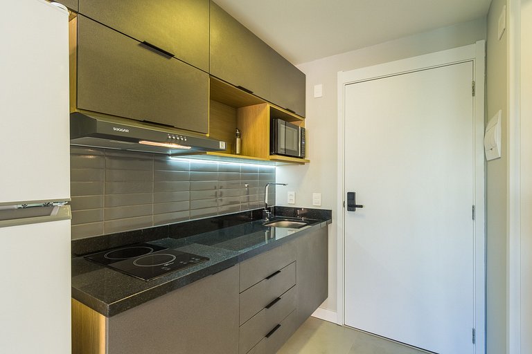 Studio Moderno com Terraço e Piscina - 726