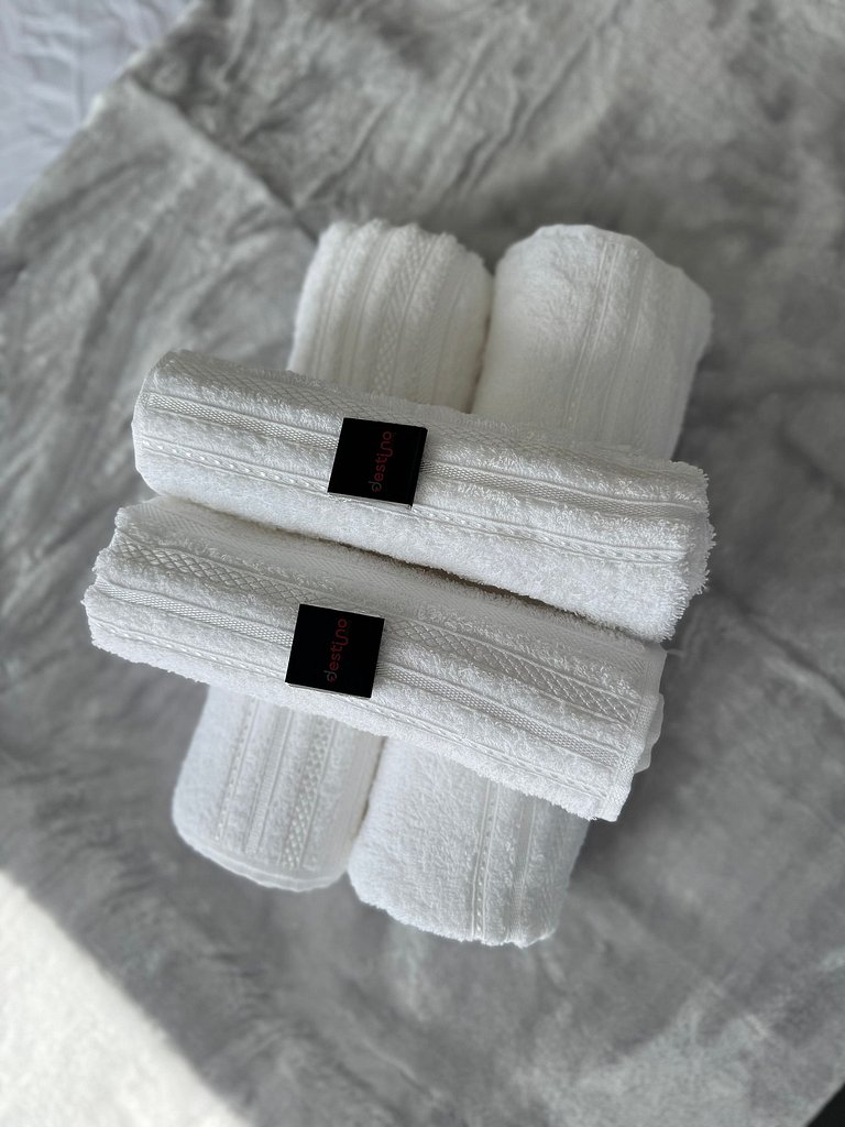 Casa nova 2dorm em condomínio fechado: descanso, segurança e