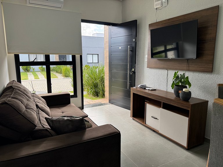 Casa em Condomínio Privado, 2 dormitórios - 10