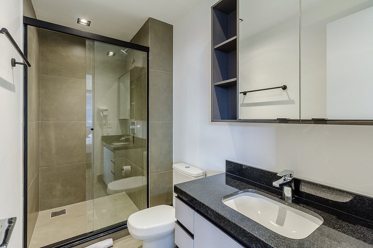 Estudio Premium 1008 en Carlos Gomes Square: totalmente equi